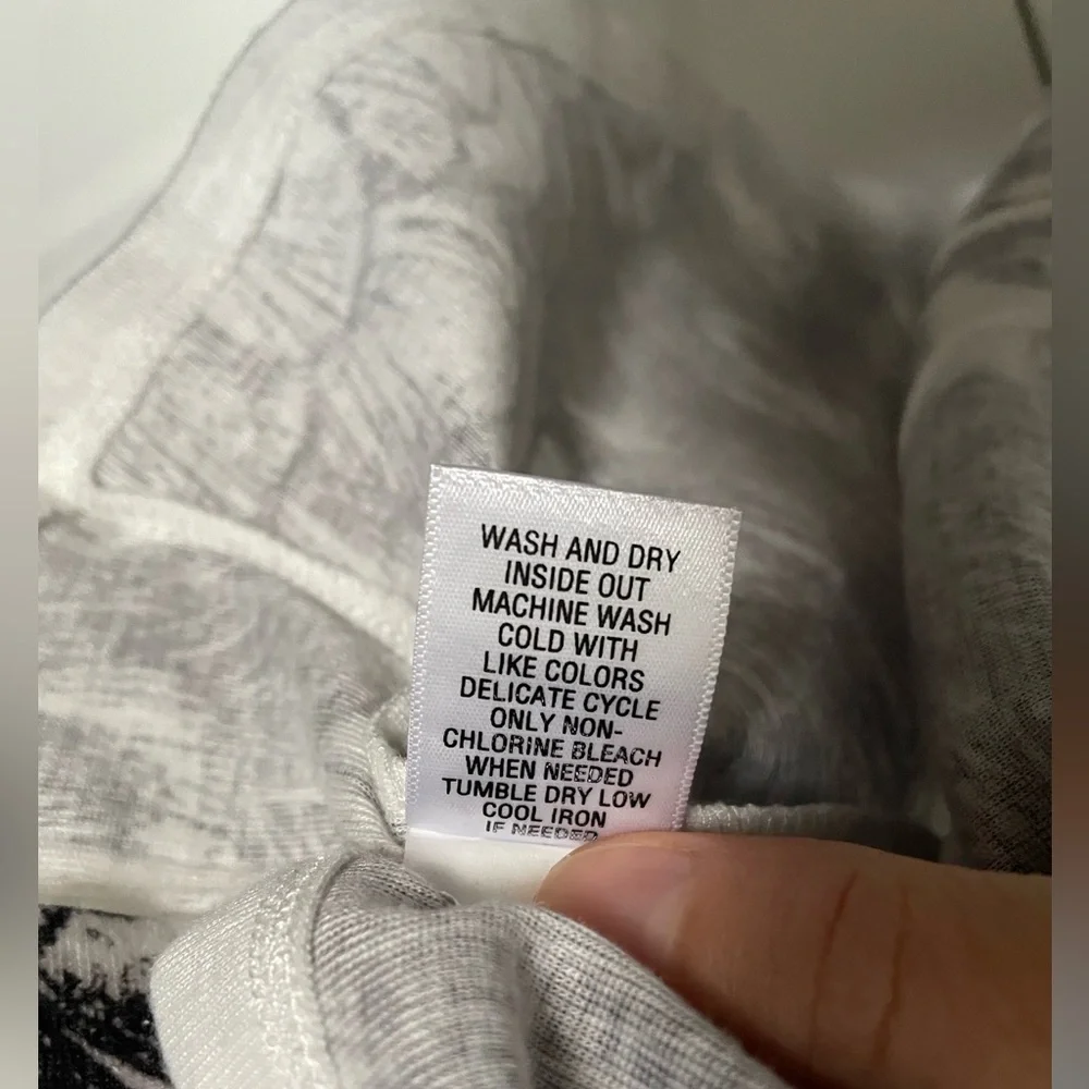 Apt 9 Womens Top 2X Peacock Print 3/4 Sleeve Artsy V Neck Black and White Casual - Picture 7 of 16